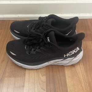 HOKA Clifton 8